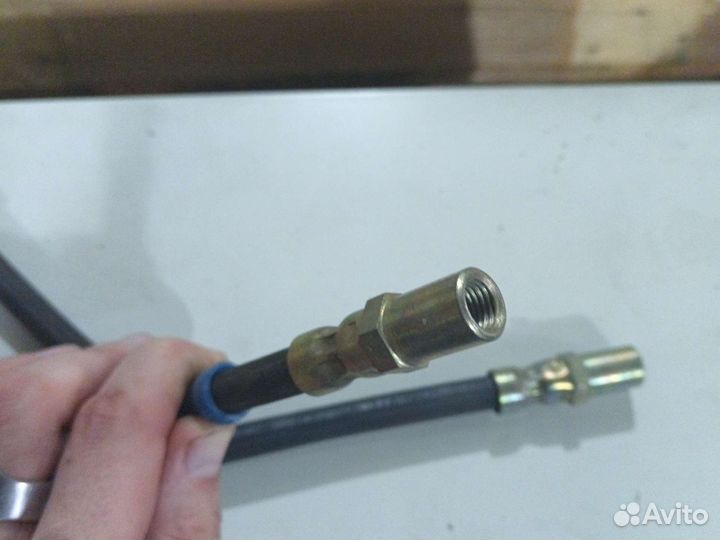 Тормозной шланг