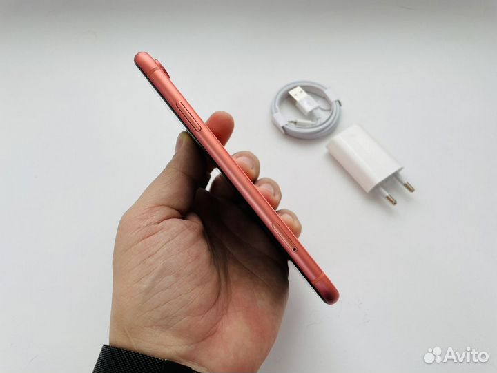 iPhone Xr, 64 ГБ
