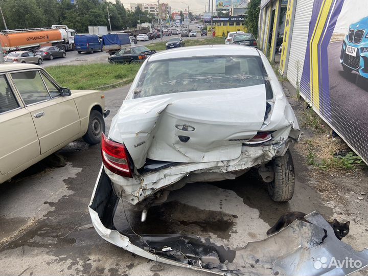LADA Granta 1.6 МТ, 2018, битый, 55 000 км