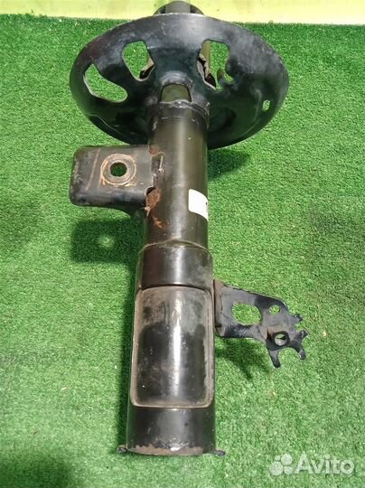 Амортизатор передний левый Toyota Camry V70 2017