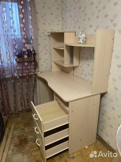 Компьютерный стол