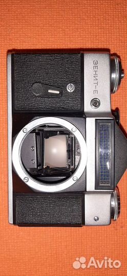 Фотоаппарат Зенит -Е, чехол, вспышка