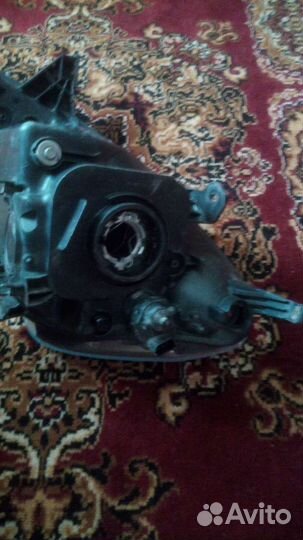 Передняя правая фара Honda CR-V