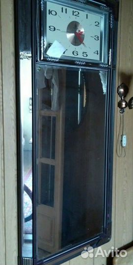 Зеркало с часами на ходу производство Южная Корея