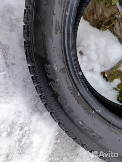 Pirelli Ice Zero FR 225/60 R18 104T