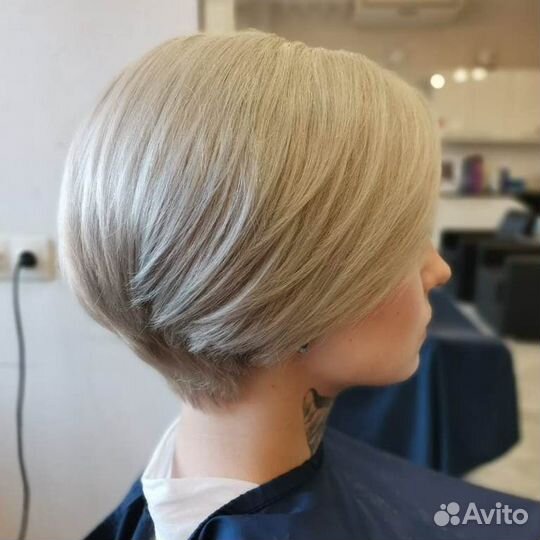 Окрашивание волос и стрижка