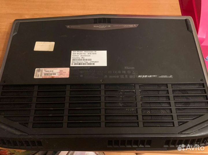 Ноутбук Dell Alienware A18-7570 в разбор