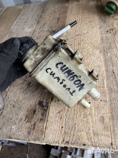 Бачок гура Renault Symbol 1