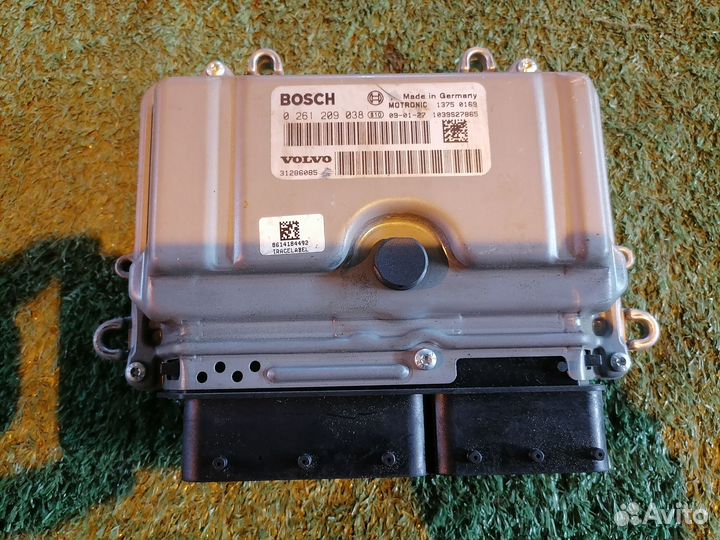 Блок управления двигателем B5254T3 31286085 Volvo