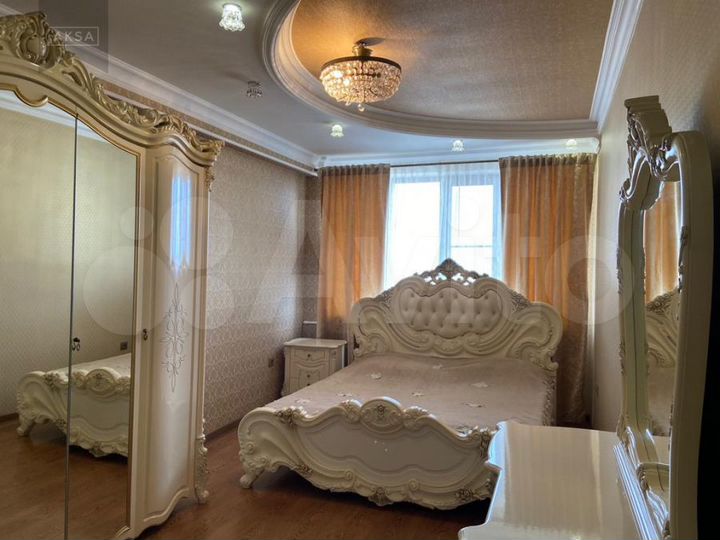 3-к. квартира, 80 м², 9/9 эт.