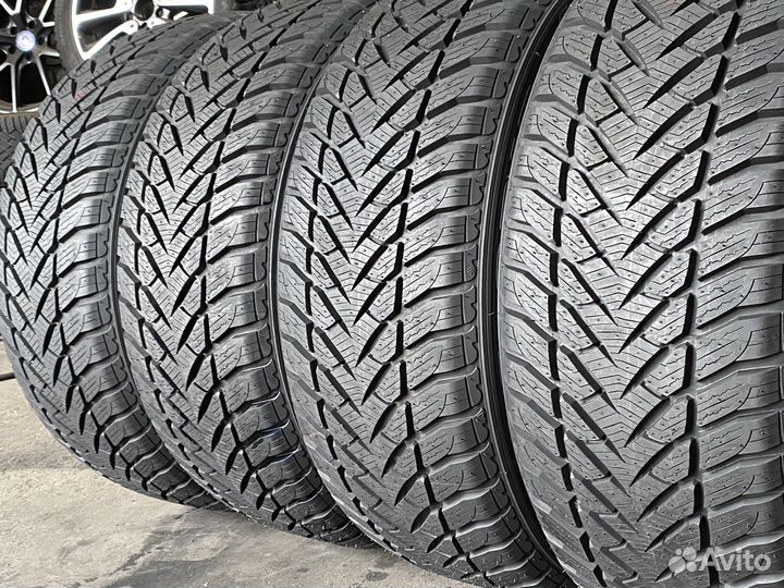 Goodyear UltraGrip 255/55 R19