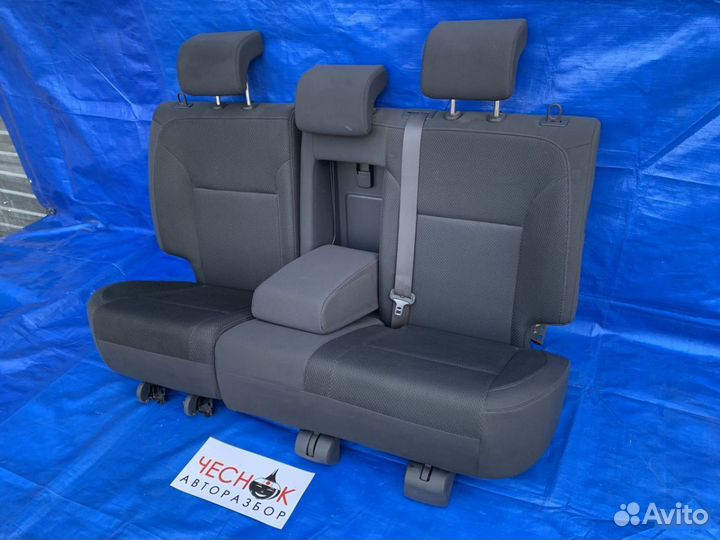 Задние сидушки / диван / сиденья Renault Koleos