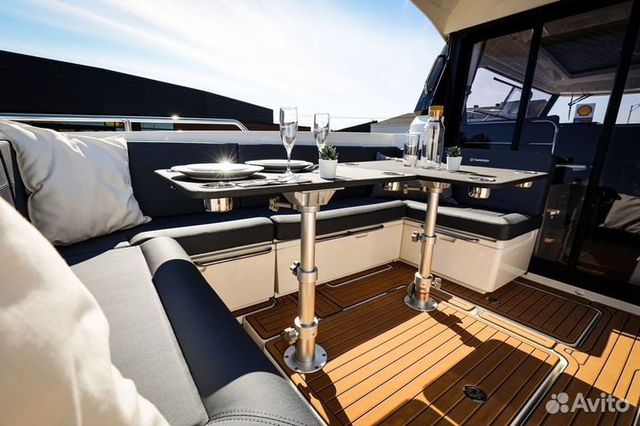 Катер с 2-мя моторами Parker 920 Explorer MAX