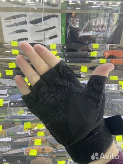 Перчатки тактические