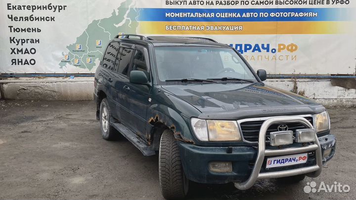 Кронштейн подножки Toyota Land Cruiser 100 51078-6