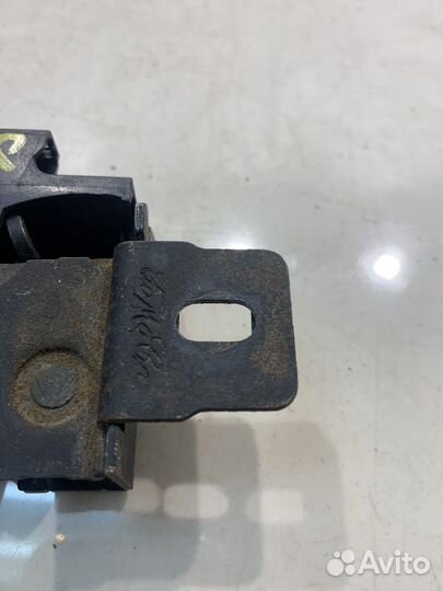 Замок задних сидений (Jaguar XF X250)