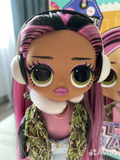 Кукла L.O.L. Surprise OMG Travel Doll City Babe