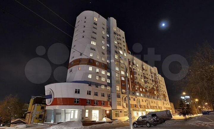 4-к. квартира, 130 м², 4/10 эт.