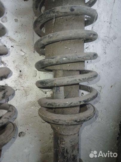 Стойки передние для daewoo в сборе