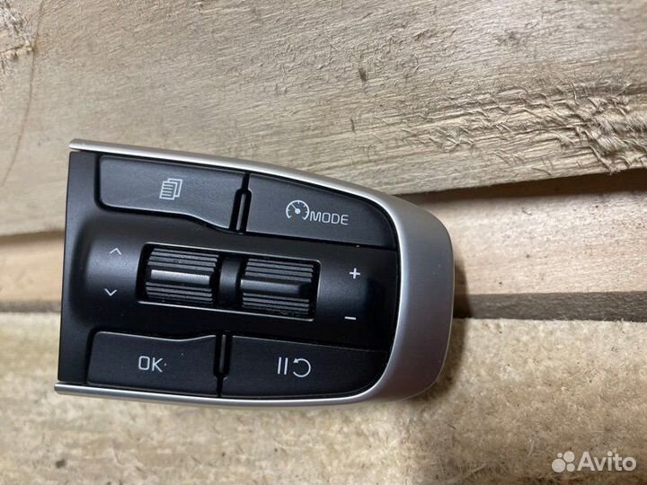 Блок кнопок правый Kia K5 2.0 G4NA 2021