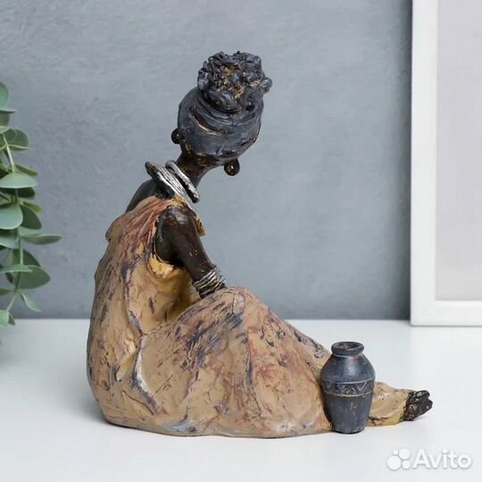 Статуэтка Африканки с ребёнком имитация дерева