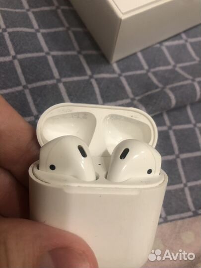 AirPods 2 оригинал с родной коробкой