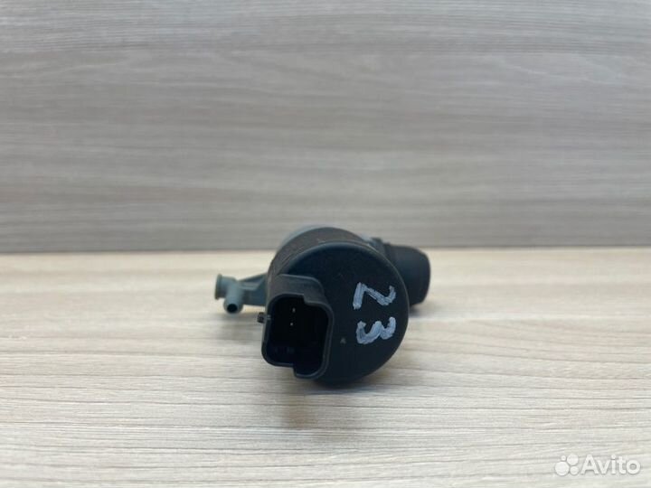 Насос стеклоомывателя Renault Logan