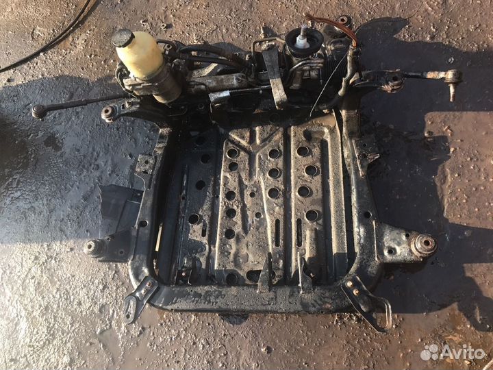 Опель астра 2005г.передний подрамник