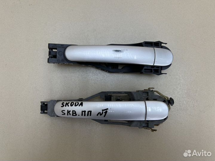 Ручка двери наружная Skoda SuperB 1