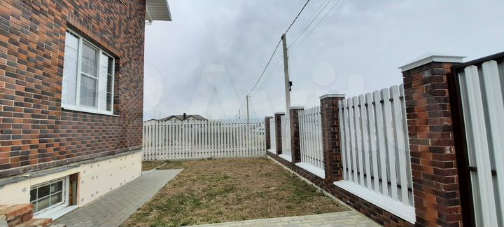 Коттедж 182 м² на участке 10 сот.