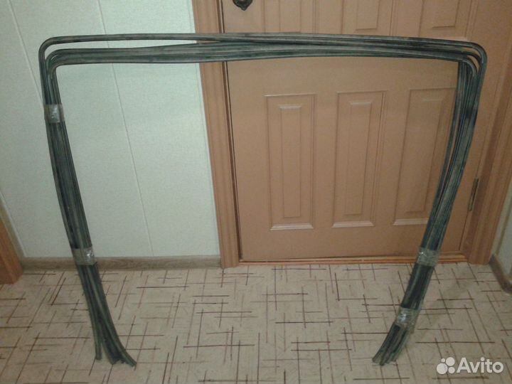 Молдинг лобового стекла.Форд- С-мах