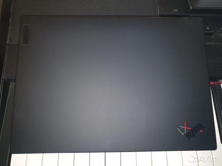 Престижный и легкий Lenovo ThinkPad X1 Nano Gen 1