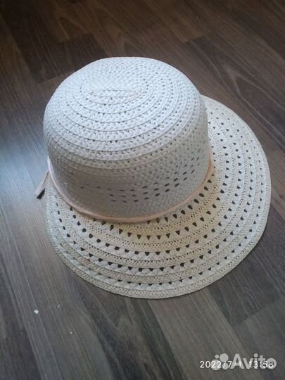 Шляпа женская соломенная