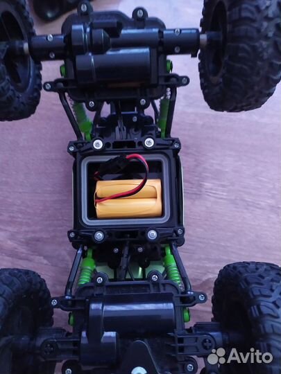 Машинка игрушка. Ride crawler