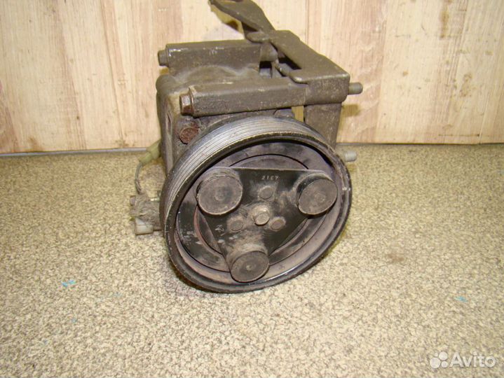 Компрессор кондиционера Mazda 626 (GF)