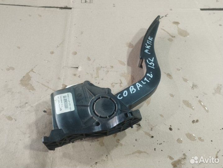 Педаль газа Chevrolet Cobalt 2 седан B15D2 2013