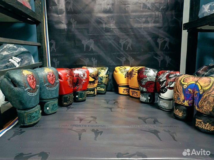 Боксёрские перчатки Fairtex Yamantaka