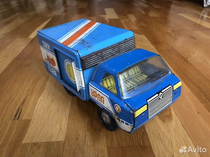 Игрушка железная Урал СССР