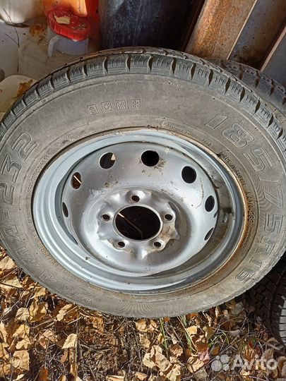 Два колеса на ниву на дисках R-16