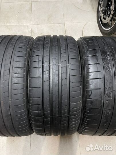 Pirelli P Zero PZ4 275/35 R21 и 315/30 R21 103Y
