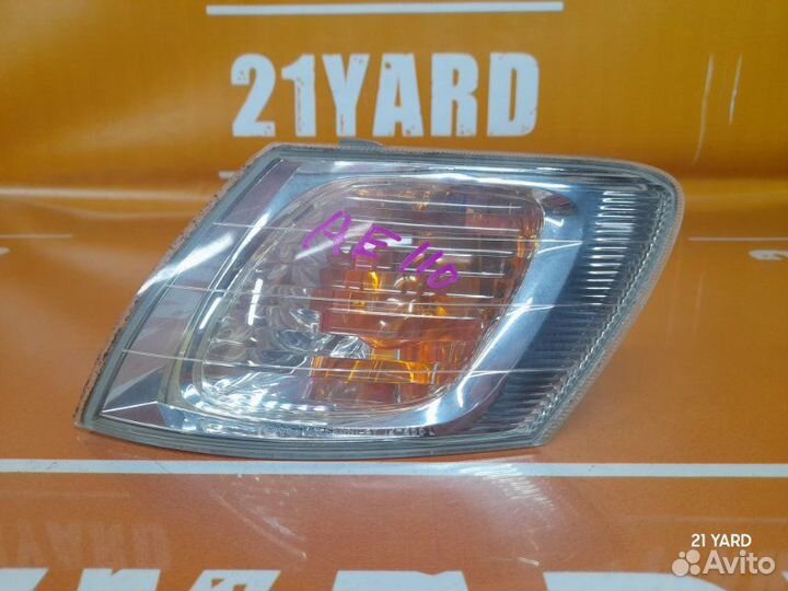 Габарит передний левый Toyota Corolla Levin
