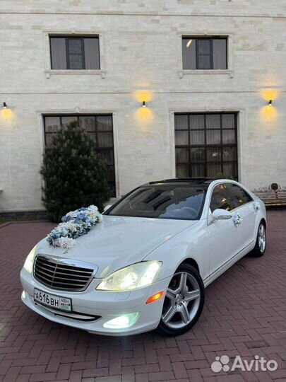 Украшения на свадебное авто