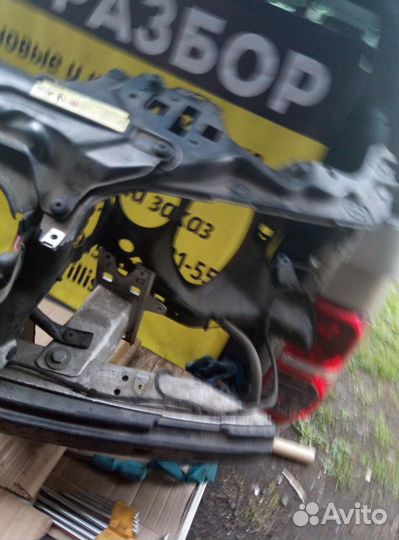 Рамка радиатора (телевизор) BMW 7-серия E65/E66 2