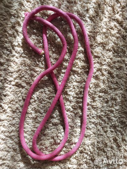 Гимнастическая скакалка