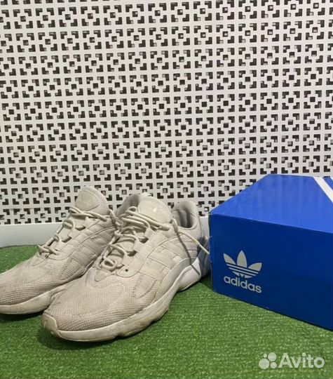 Кроссовки adidas оригинальные