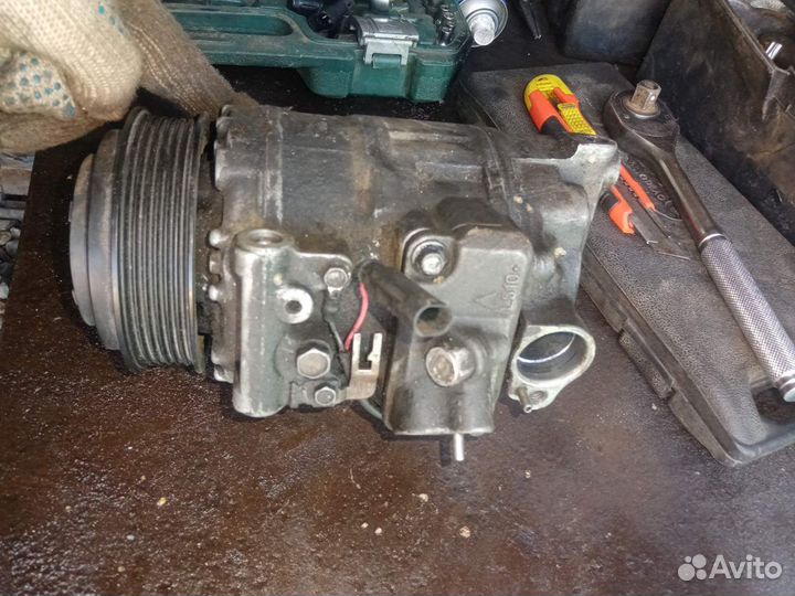 Компрессор кондиционера Mercedes Benz E W212
