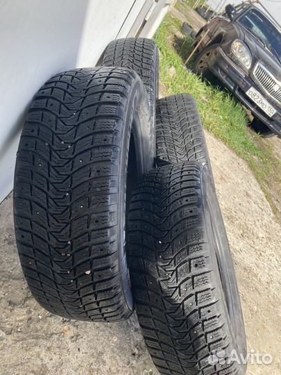 Michelin X-Ice North 3 205/60 R16