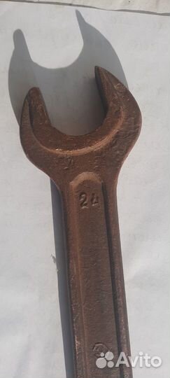 Омедненный рожковый ключ 24 на 27 мм