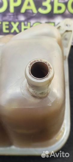 Расширительный бачок Audi 80 B4