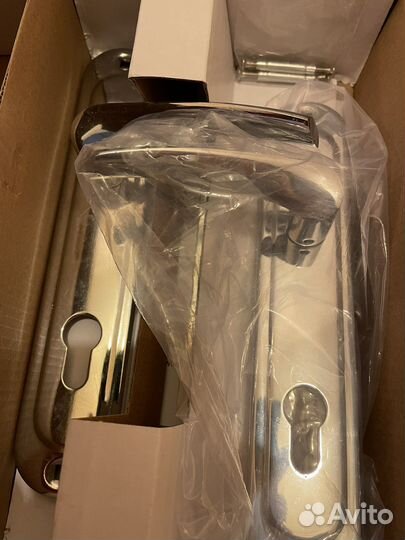 Ручки новые для входной двери